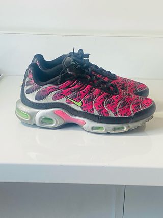 Nike TN Air Max Plus Rosa y Verde Volt