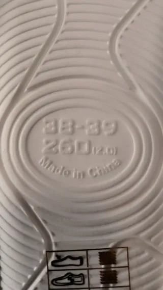 Chanclas blancas con adornos dorados, mujer /38-39