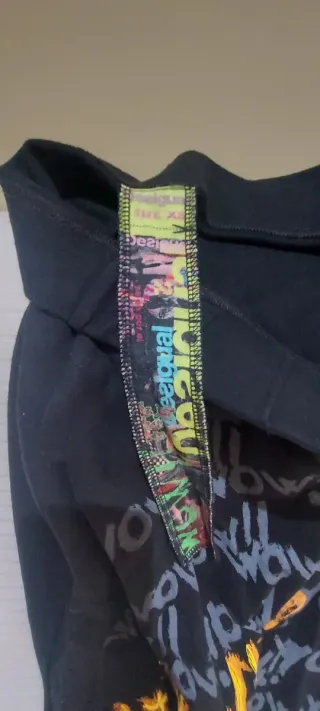 Falda Desigual Negra con Corazones