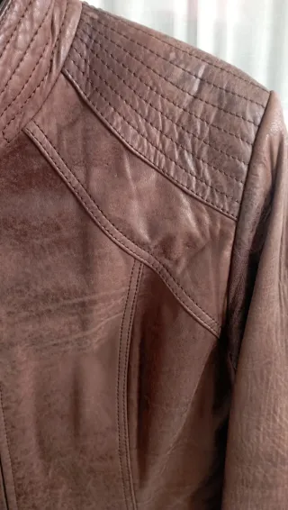 Giubbotto in pelle autentica ispirazione anni '90