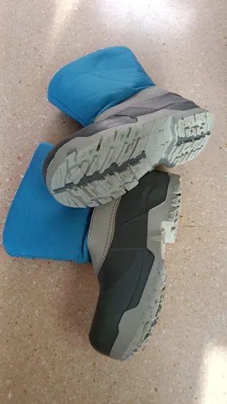 Botas de nieve azules y grises. N 32/33