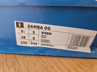 Zapatillas Adidas Samba. Talla 38. Blanco. NUEVAS