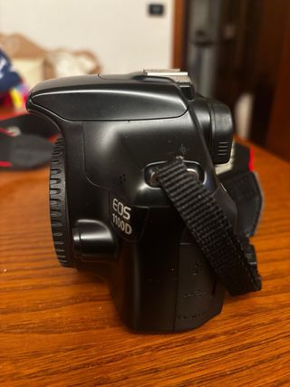 Canon EOS 1100 D