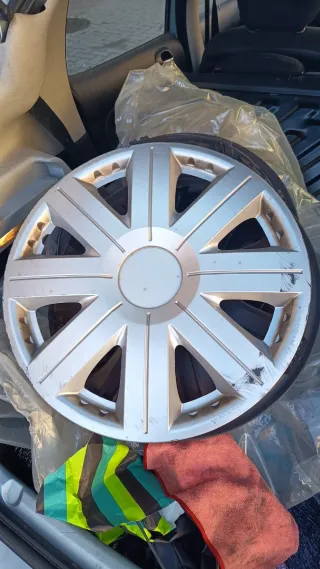 4 tapacubos 16 pulgadas los 4 por tan solo 5 euros