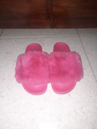 Ciabatte con il peluche da donna Primark