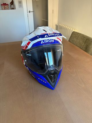 Casco Airoh Commander 2