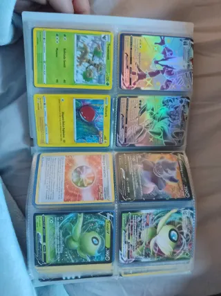 Variedad de cartas Pokémon
