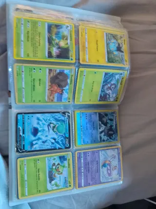 Variedad de cartas Pokémon