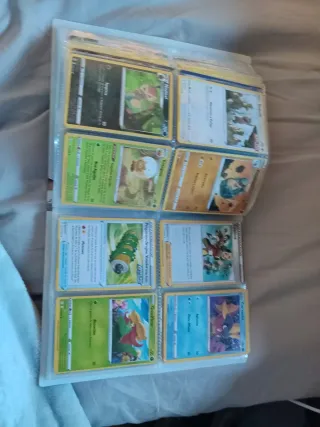 Variedad de cartas Pokémon