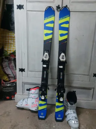 Esquís Salomon JR + Botas Esquí