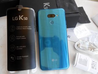 LG K50 azul marino, perfecto