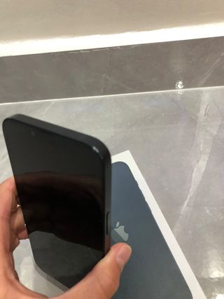 iPhone 13 Negro 84% Batería Caja
