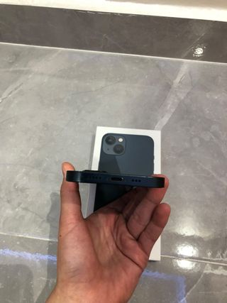 iPhone 13 Negro 84% Batería Caja