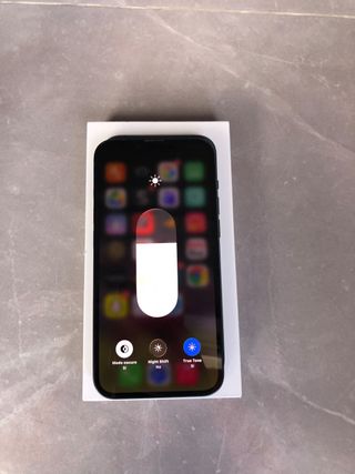 iPhone 13 Negro 84% Batería Caja