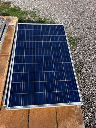 Pack: 6 placas solares y 12 Baterías Plomo Ácido