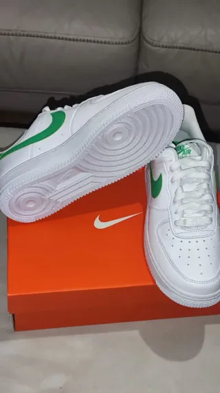 Nike Air Force 1 Verde y Blanco