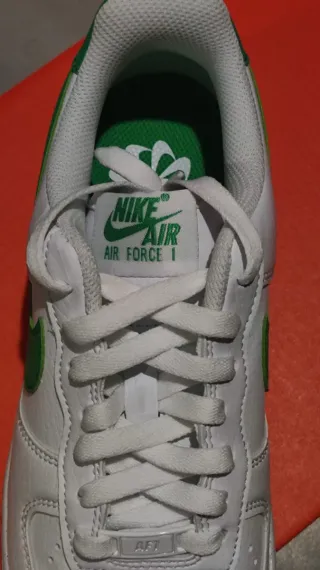 Nike Air Force 1 Verde y Blanco