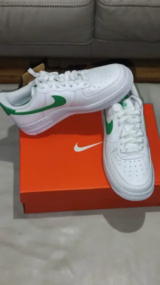 Nike Air Force 1 Verde y Blanco