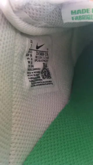 Nike Air Force 1 Verde y Blanco