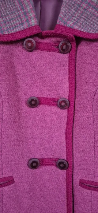 Chaqueta rosa oscuro, granate, gris