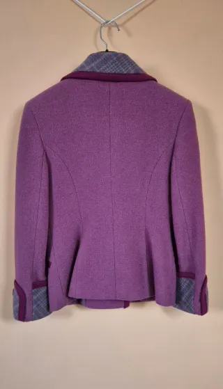 Chaqueta rosa oscuro, granate, gris