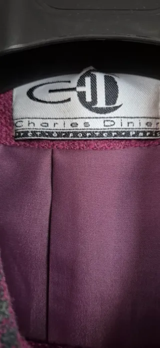 Chaqueta rosa oscuro, granate, gris