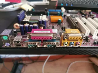 Placa Mãe ECS P4VXAS Socket 423 + P4 1.4