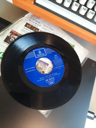Single THE BEATLES - Get Back / Don't Let Me Down