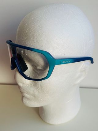 Gafas de sol fotocromáticas nuevas