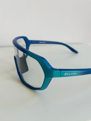 Gafas de sol fotocromáticas nuevas