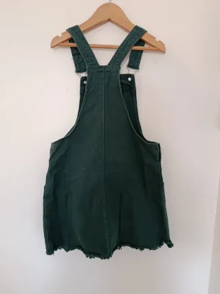 Mono verde oscuro niña