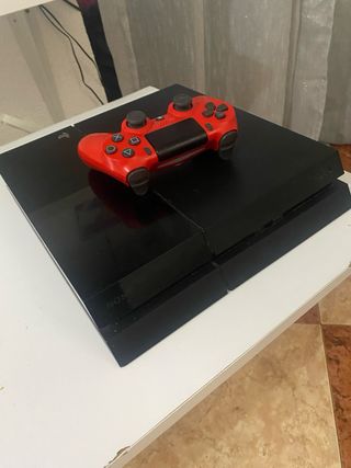 Consola PS4 + Mando Rojo