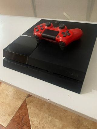 Consola PS4 + Mando Rojo
