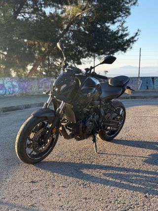 YAMAHA MT-07 2021 – 17.000 KM – IMPECABLE – A2