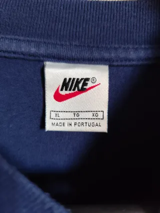 T-shirt Nike blu vintage