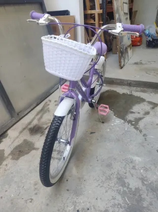 Bicicleta infantil morada Rali nueva a estrenar!!
