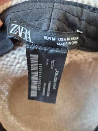 Gorra de punto Zara Beige. Regalo con etiqueta