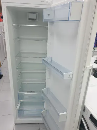 Nevera Bosch 1.85m x 60cm ( solo nevera)