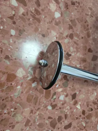 Mesa de centro cristal ovalada con ruedas