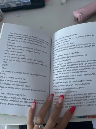 Los Futbolísimos 1: El misterio de los árbitros...