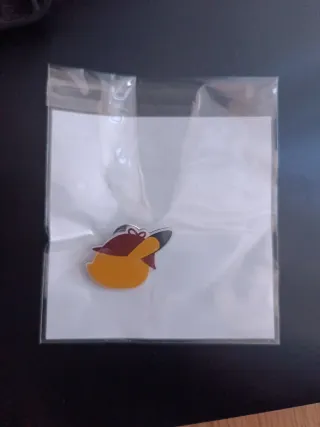 Detective Pikachu: El Regreso (Switch) + Pin