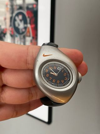 Reloj Nike Plata y Negro
