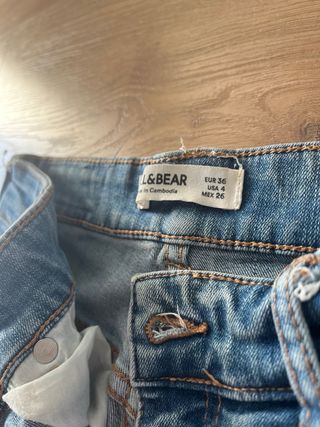 Pantalón vaquero mujer T.36 desgastado