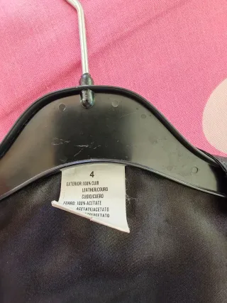 Chaleco de cuero negro