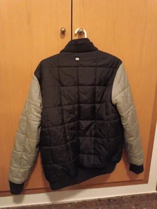Cazadora Ecko Retro Talla M Negra y Gris