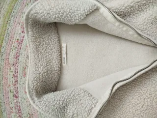 Chaqueta borreguillo oysho Talla L Beige