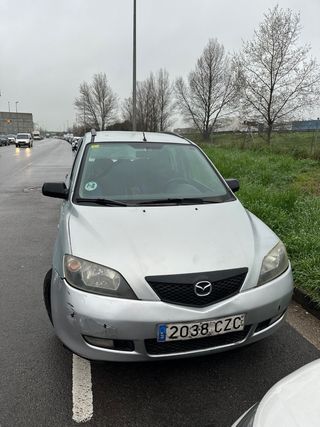 Mazda 2 2004