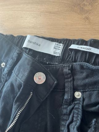 Pantalón cargo Bershka negro mujer T.38