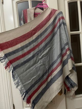 Poncho Stradivarius rayas nuevo