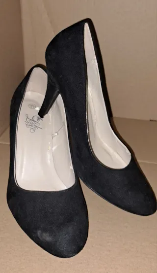 Zapatos de tacón negros talla 39